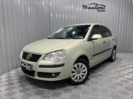 VOLKSWAGEN POLO SEDAN 1.6 8V GASOLINA 4P MANUAL
